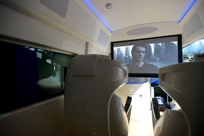 Ford-SkylinerTransit-movie.jpg