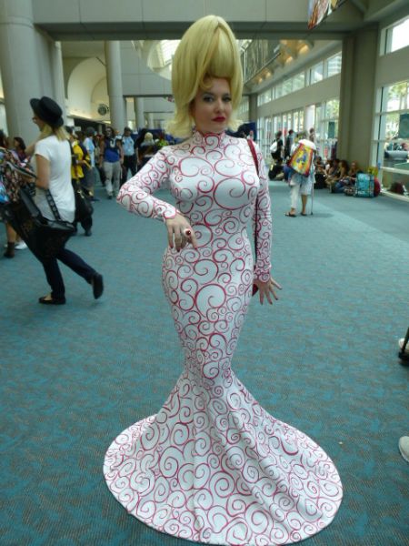 Red_white_dress.JPG