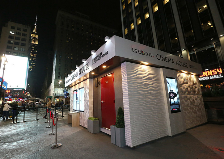 IMG_0371-LG-Cinema_House-Exterior.jpg