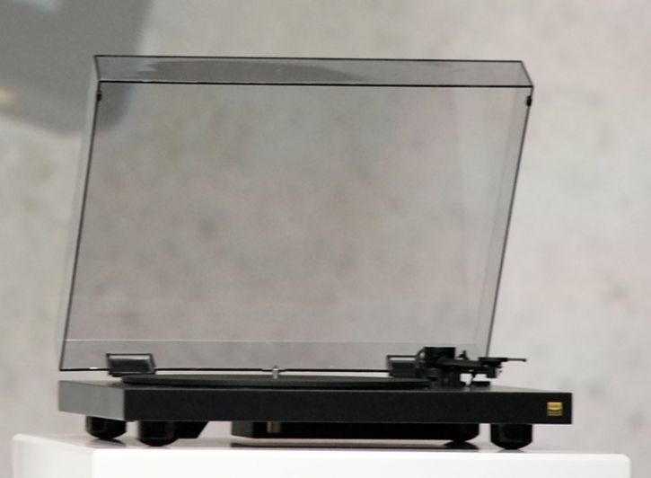 SAM_4926-sony-turntable_1.jpg